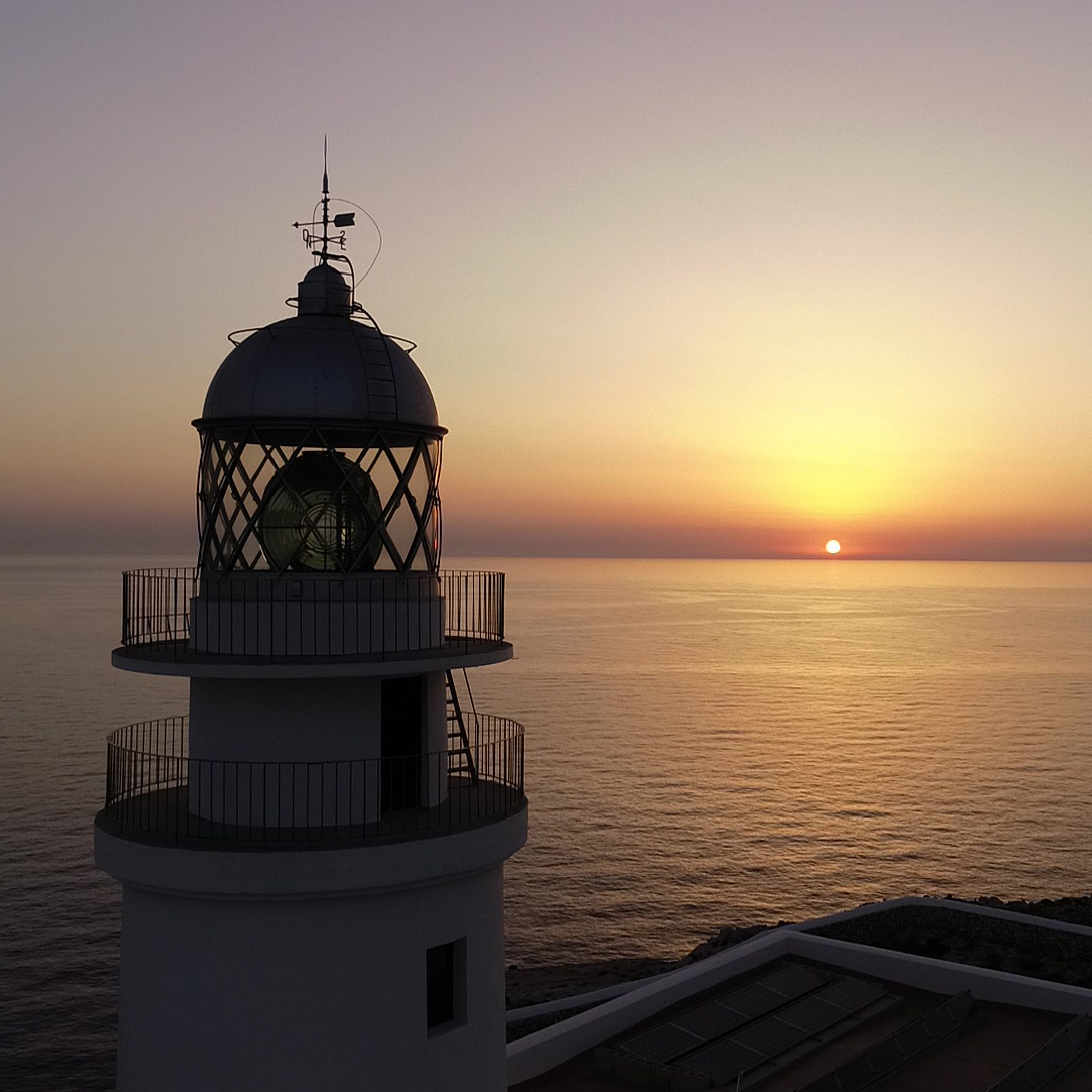 Leuchtturm-Sonne-Luftaufnahme